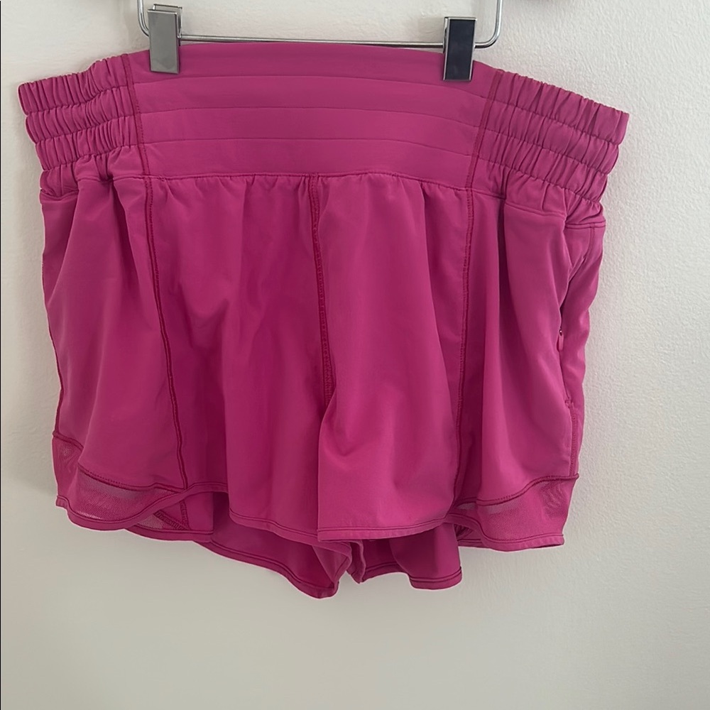 Lululemon Hotty Hot High-Rise Lined Short 2.5"